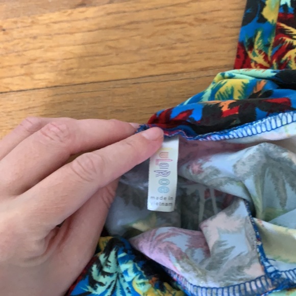 NWOT Bundle colorful soft Lularoe leggings OS - Picture 6 of 6